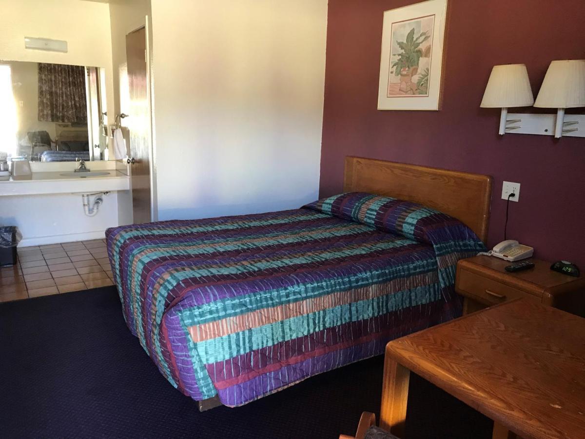 Luxury Inn George West Exterior foto